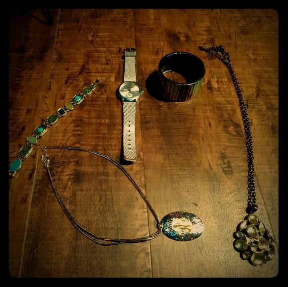 Statement Jewelry: 2 Necklaces, 2 Bracelets, Watch - Picture 1 of 7